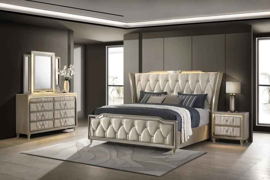 Lorient 4-piece Eastern King Bedroom Set Ivory and Camel
