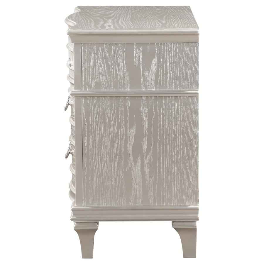 Evangeline 3-drawer Nightstand Silver Oak - Home & Sleep Outlet