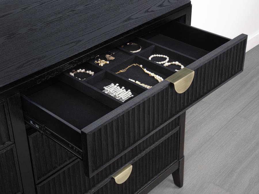 Brookmead 8-drawer Dresser Black