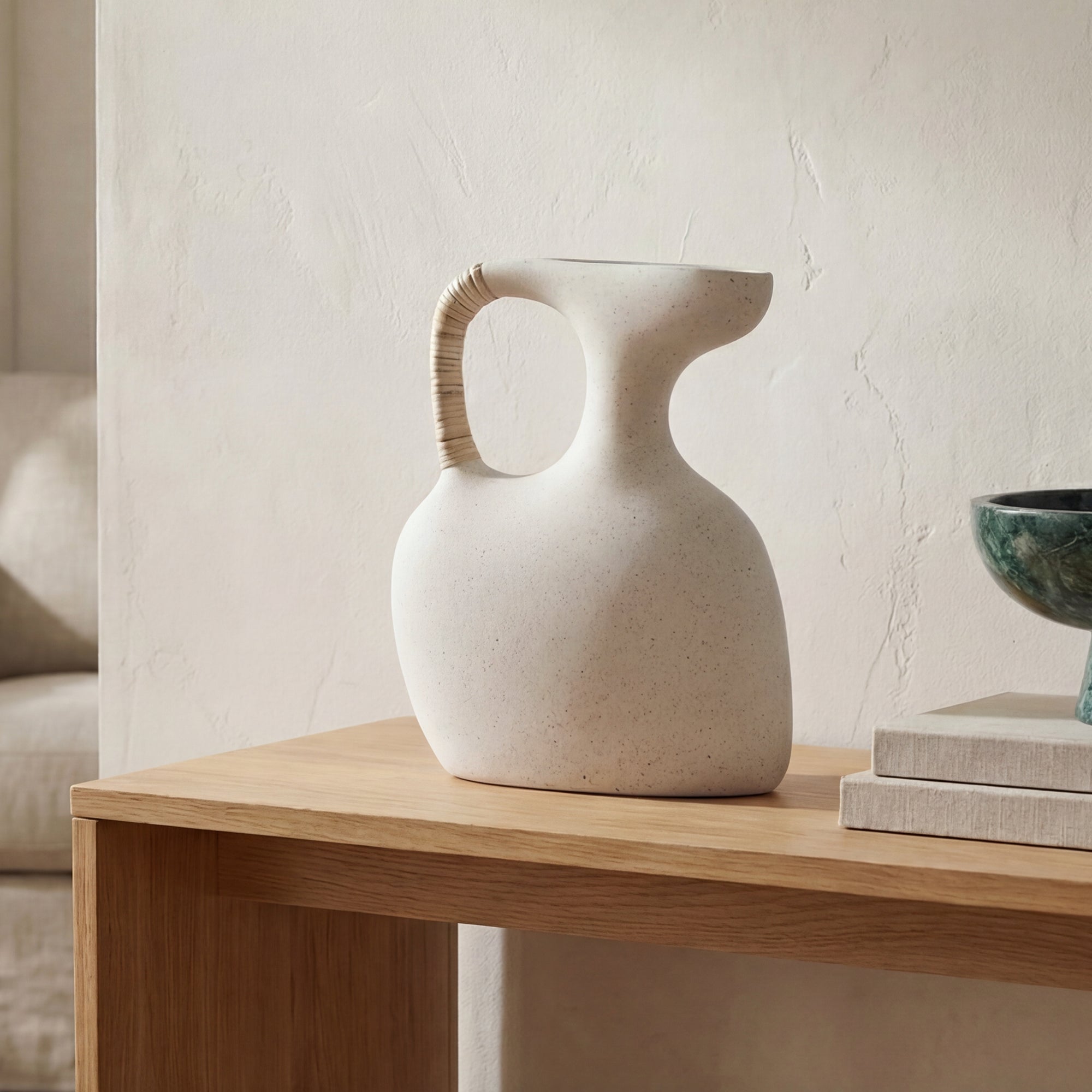 Vila 13In Sculptural Vessel Cream White