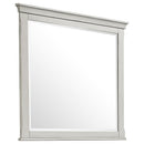 Franco 4-piece Queen Bedroom Set Distressed White