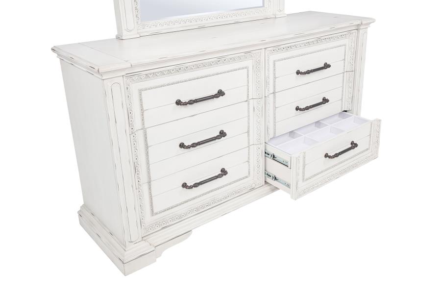 Mckinney 4-piece Queen Bedroom Set Vintage White
