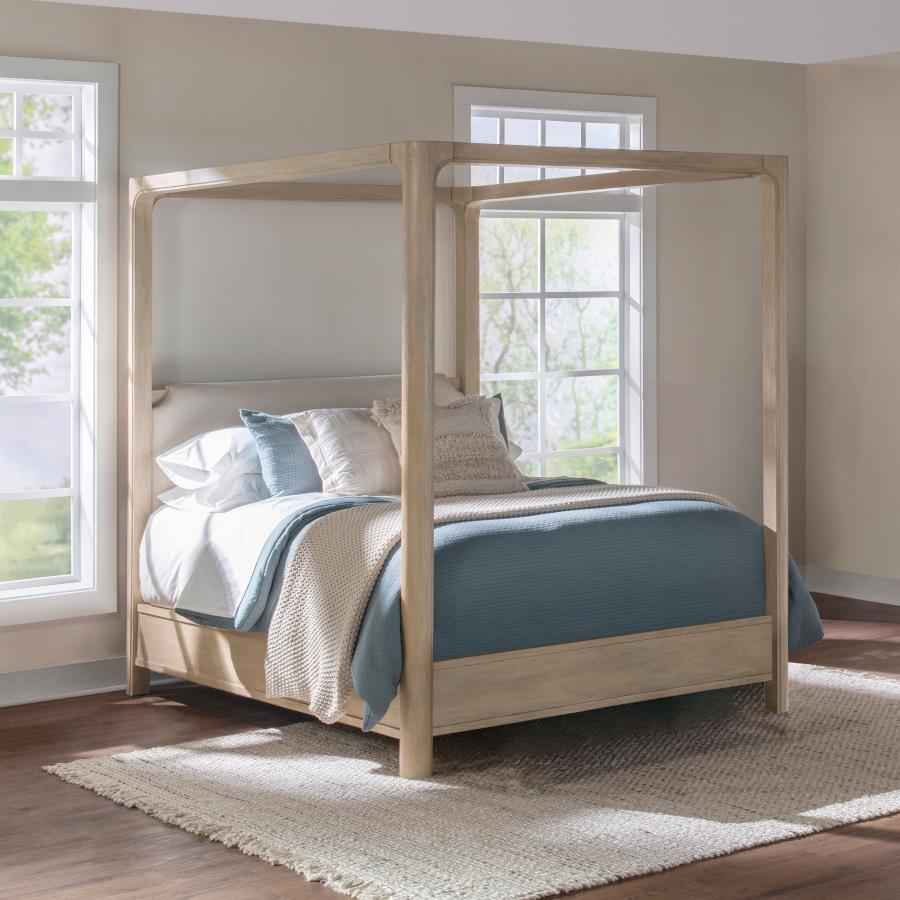 Solano 83-inch California King Canopy Bed Weathered Mango