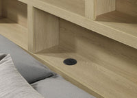 Hendricks 4-piece Queen Bedroom Set Light Oak