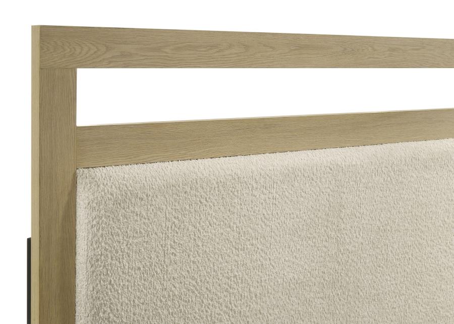 Hendricks 5-piece Eastern King Bedroom Set Light Oak