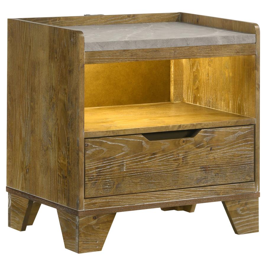 Henderson 4-piece Eastern King Bedroom Set Medium Oak