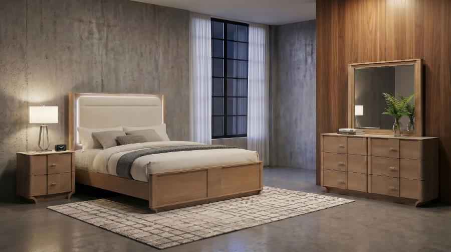 Leanne 4-piece Queen Bedroom Set Light Oak