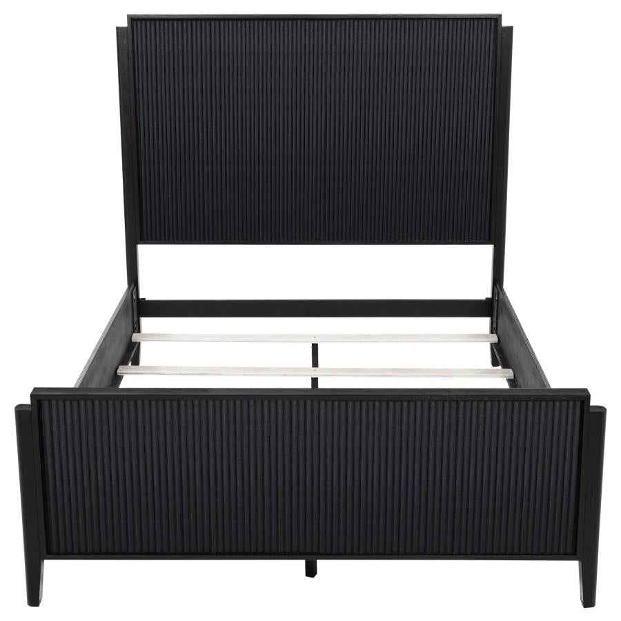 Brookmead Wood Queen Panel Bed Black