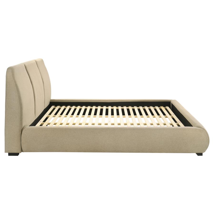 Home & Sleep Outlet - Mokena 46-inch Upholstered California King Platform Bed Brown