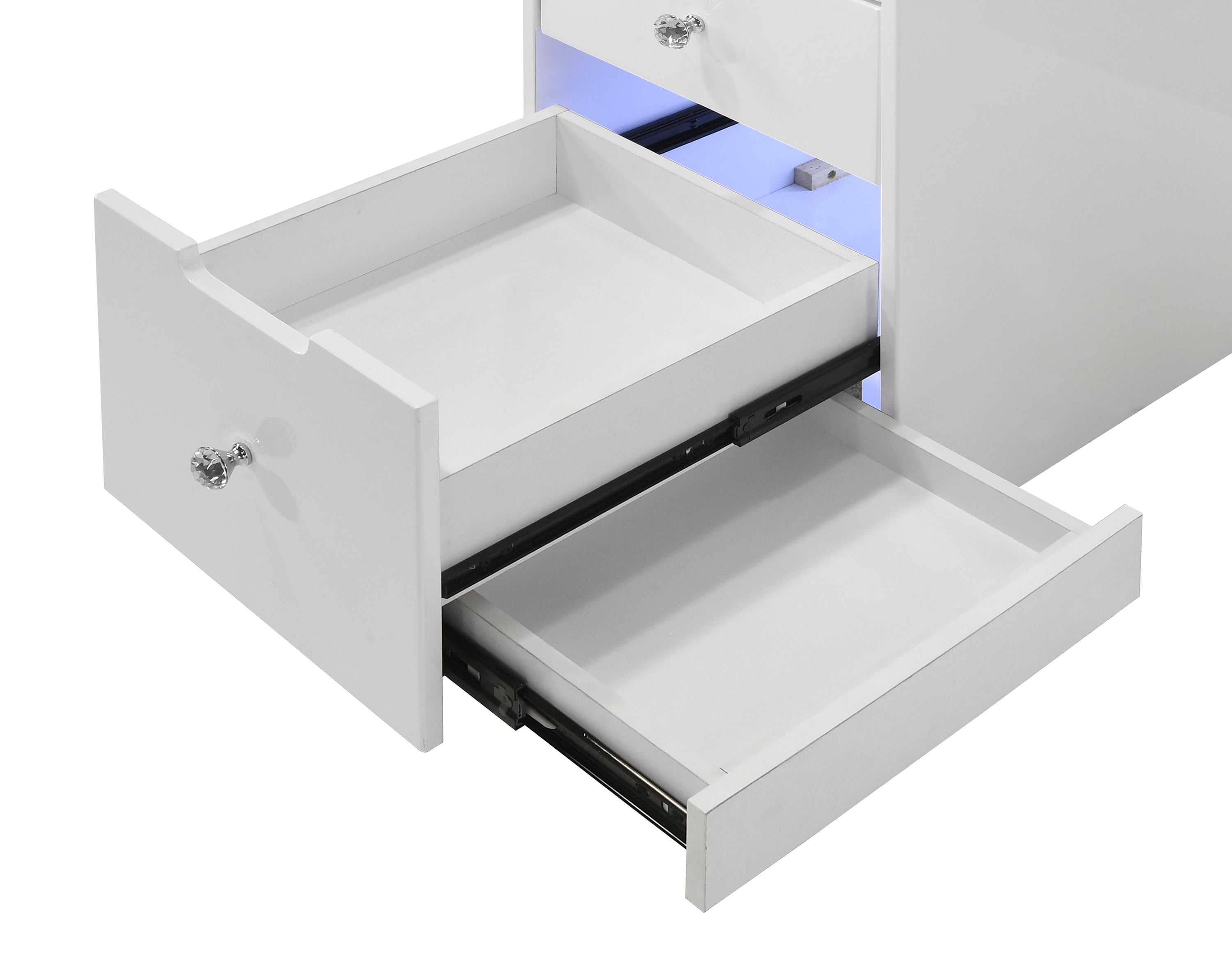 LUXO B4852WH-91 (3-Piece Bedroom Set)