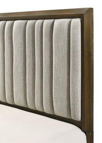 LAKECREST B6520Q-4P (6-Piece Bedroom Set)