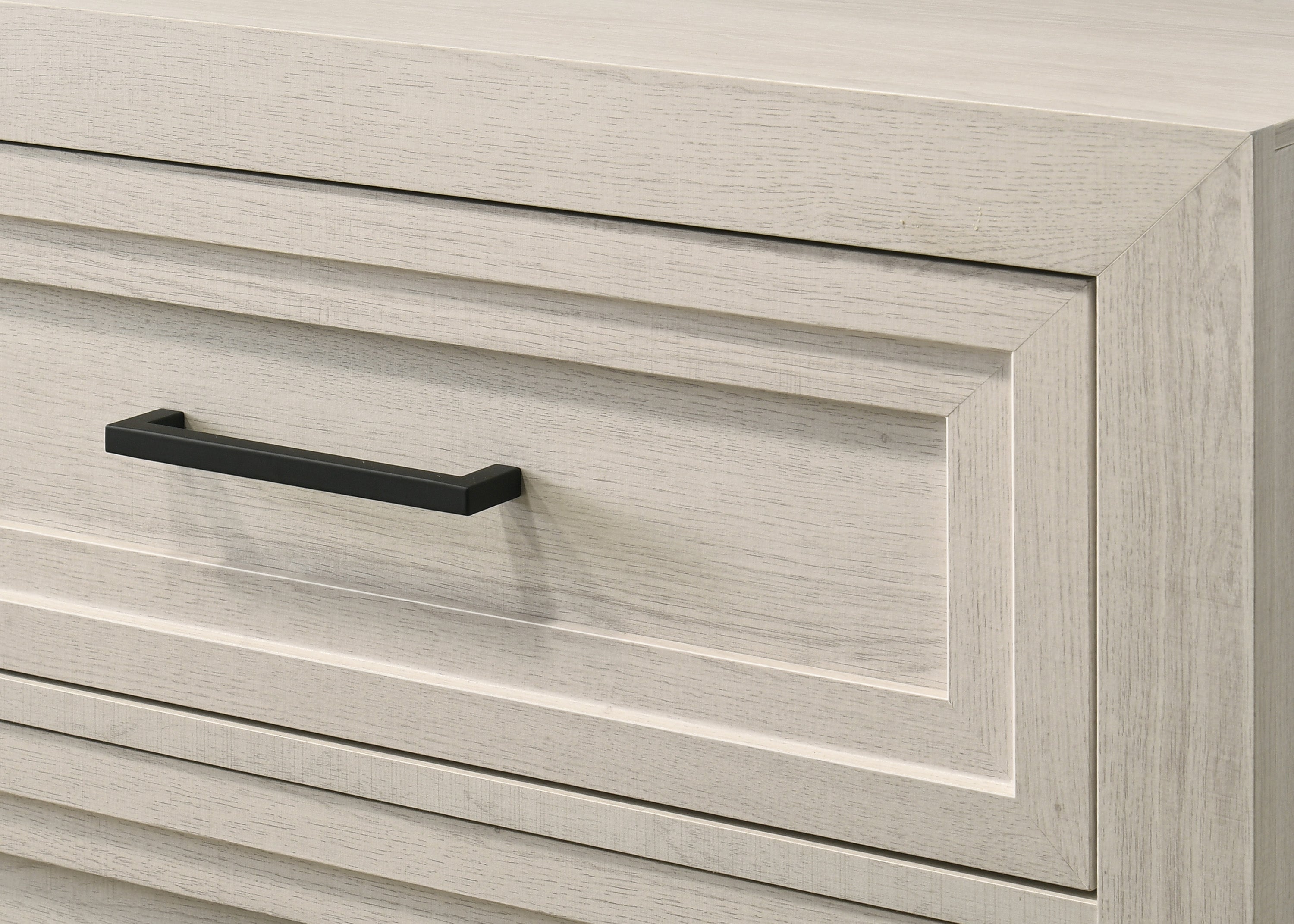 LORRAINE B6600K-4P (5-Piece Bedroom Set)