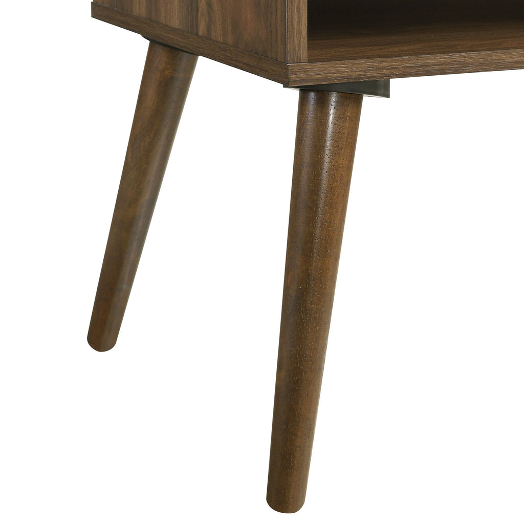 Coyote-Queen-Bed-W/Carroll-Grey-w/Two-End-Table-(ISTA-3)