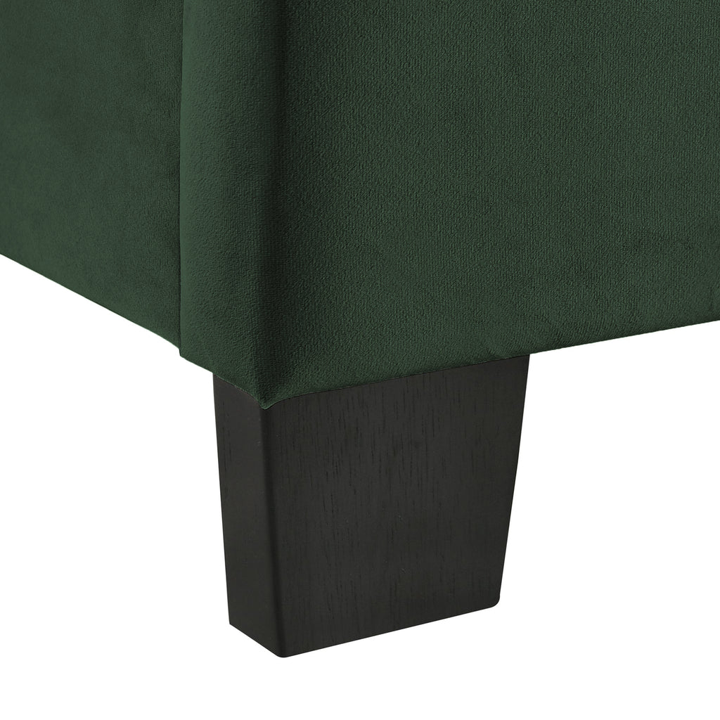 Coyote-Queen-Bed-W/Carroll-Emerald-w/Two-End-Table-(ISTA-3)