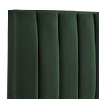 Coyote-Queen-Bed-W/Carroll-Emerald-w/Two-End-Table-(ISTA-3)