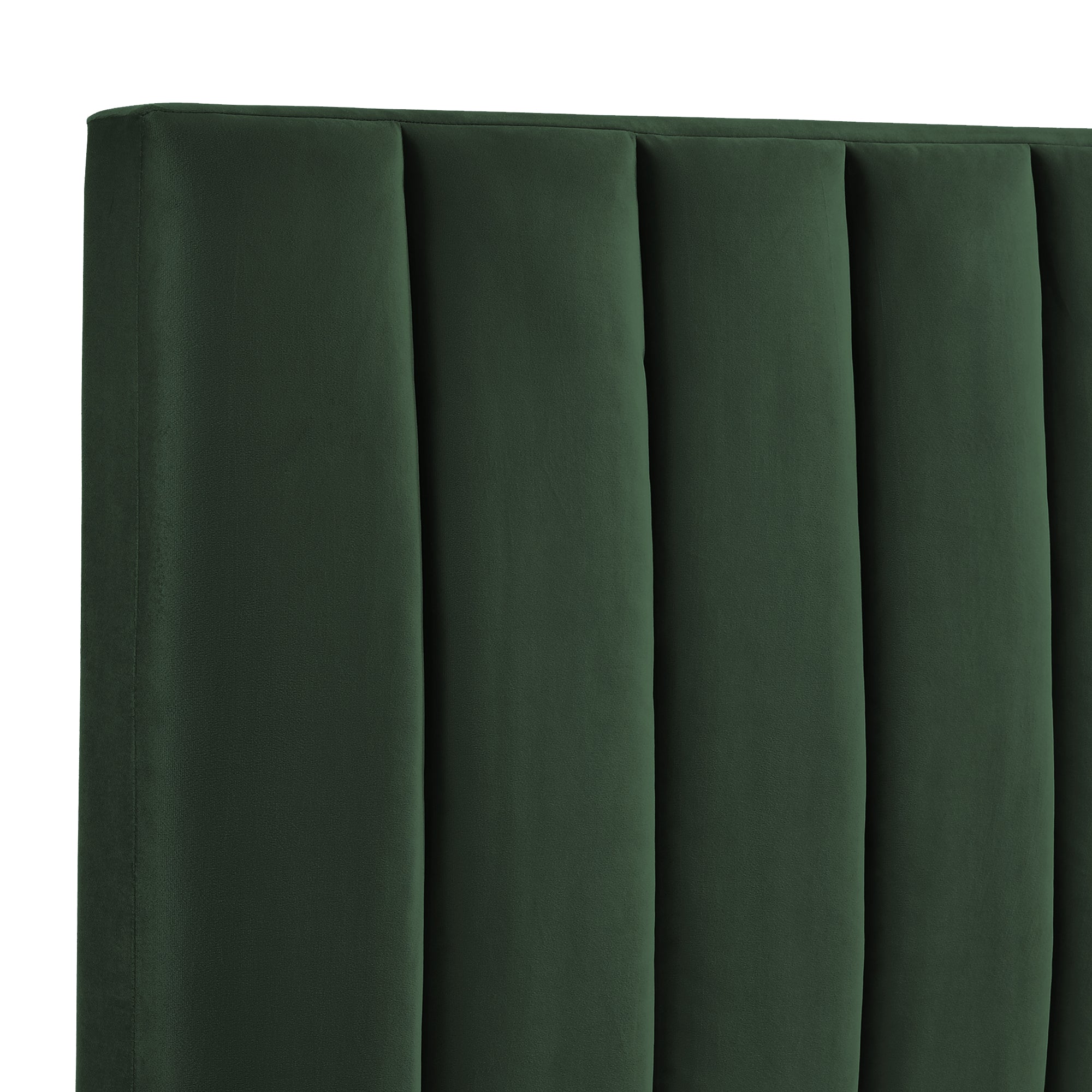 Coyote-Queen-Bed-W/Carroll-Emerald-w/Two-End-Table-(ISTA-3)