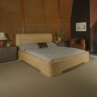 Claudia Bed Queen Natural