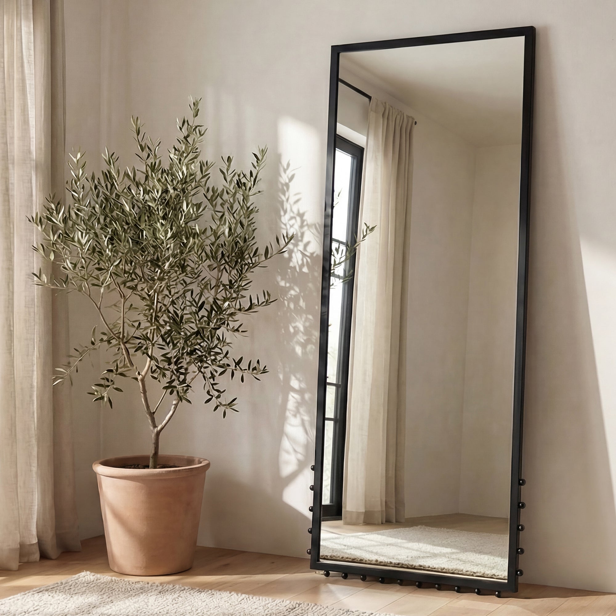 Figaro Floor Mirror Black