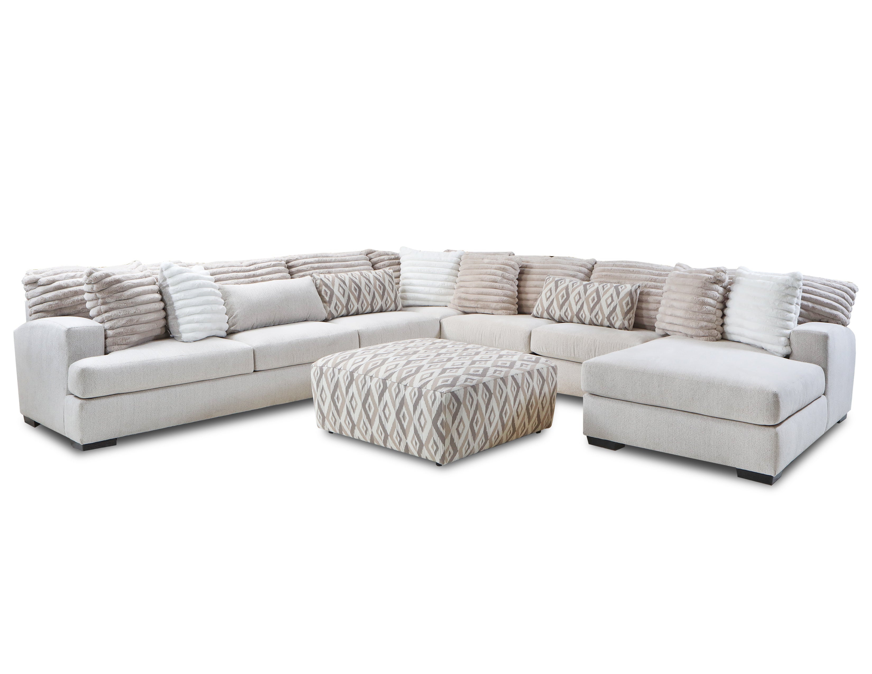 Mondo-RHF-Chaise-in-Chi-Chi-Straw/Hush-Parchment-with-2-Pillows