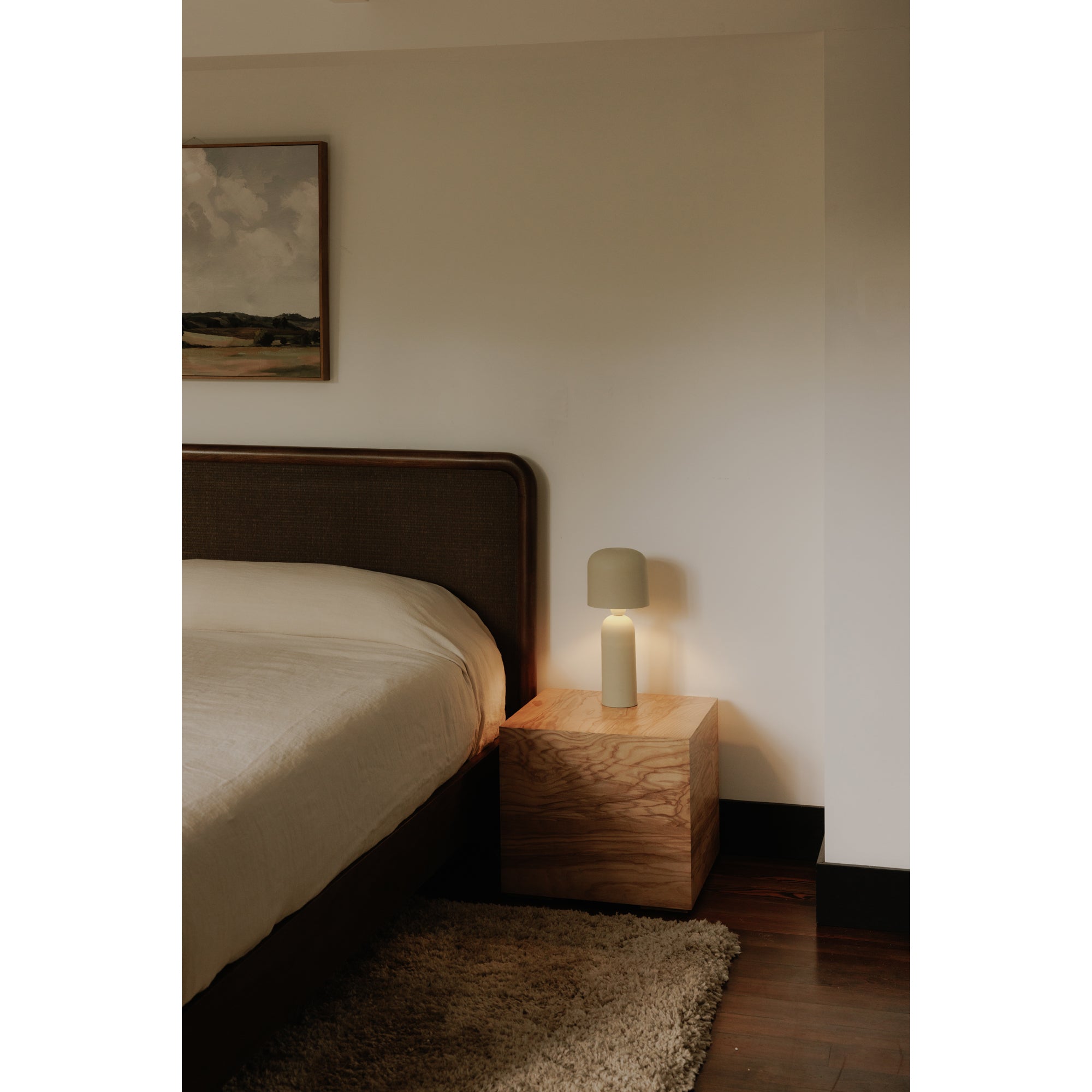 Echo Lamp Cream