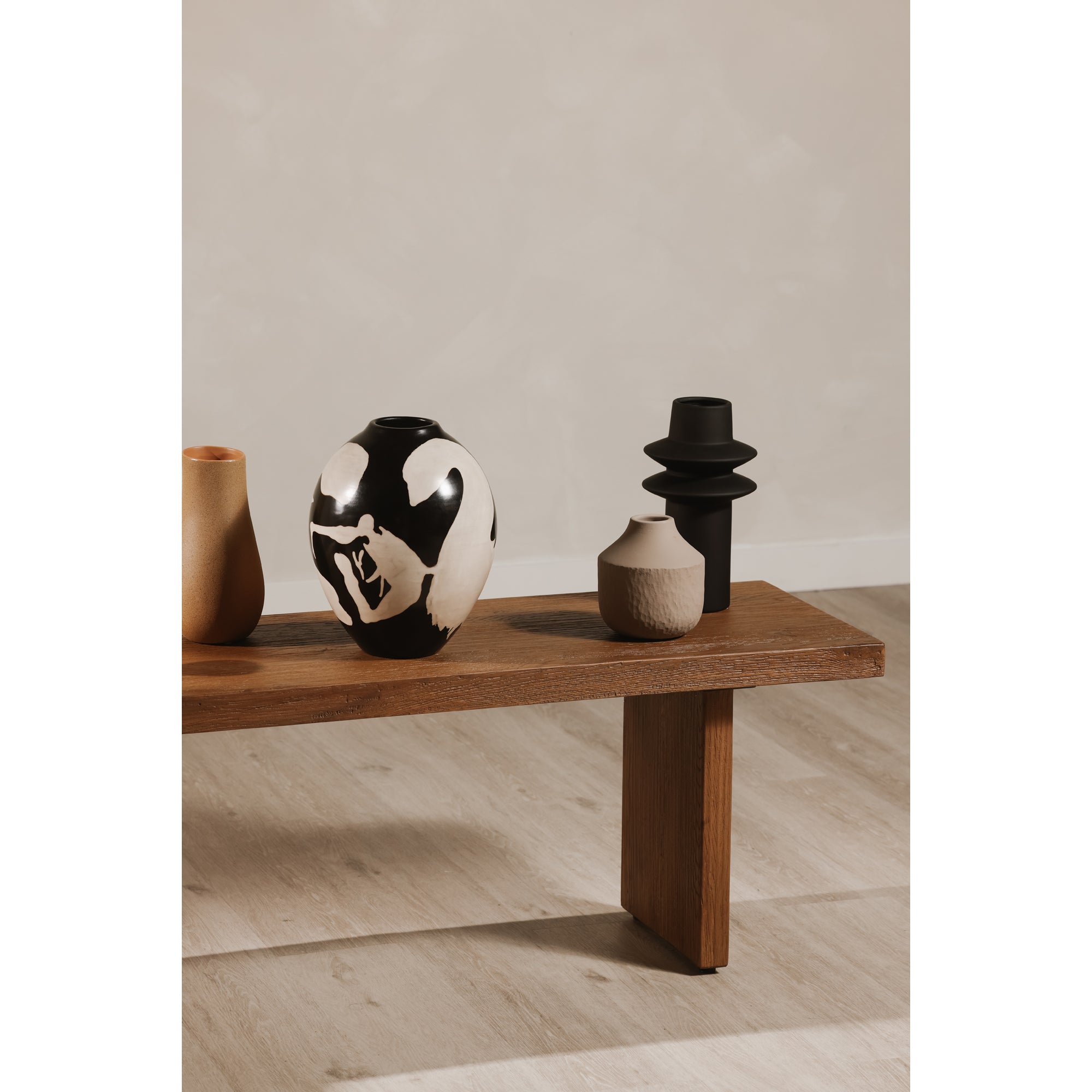 Koshi Bench Sandblasted Amber Oak