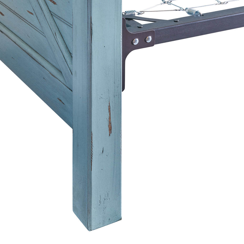 Woodhaven-Twin-Daybed-in-Distressed-Blue