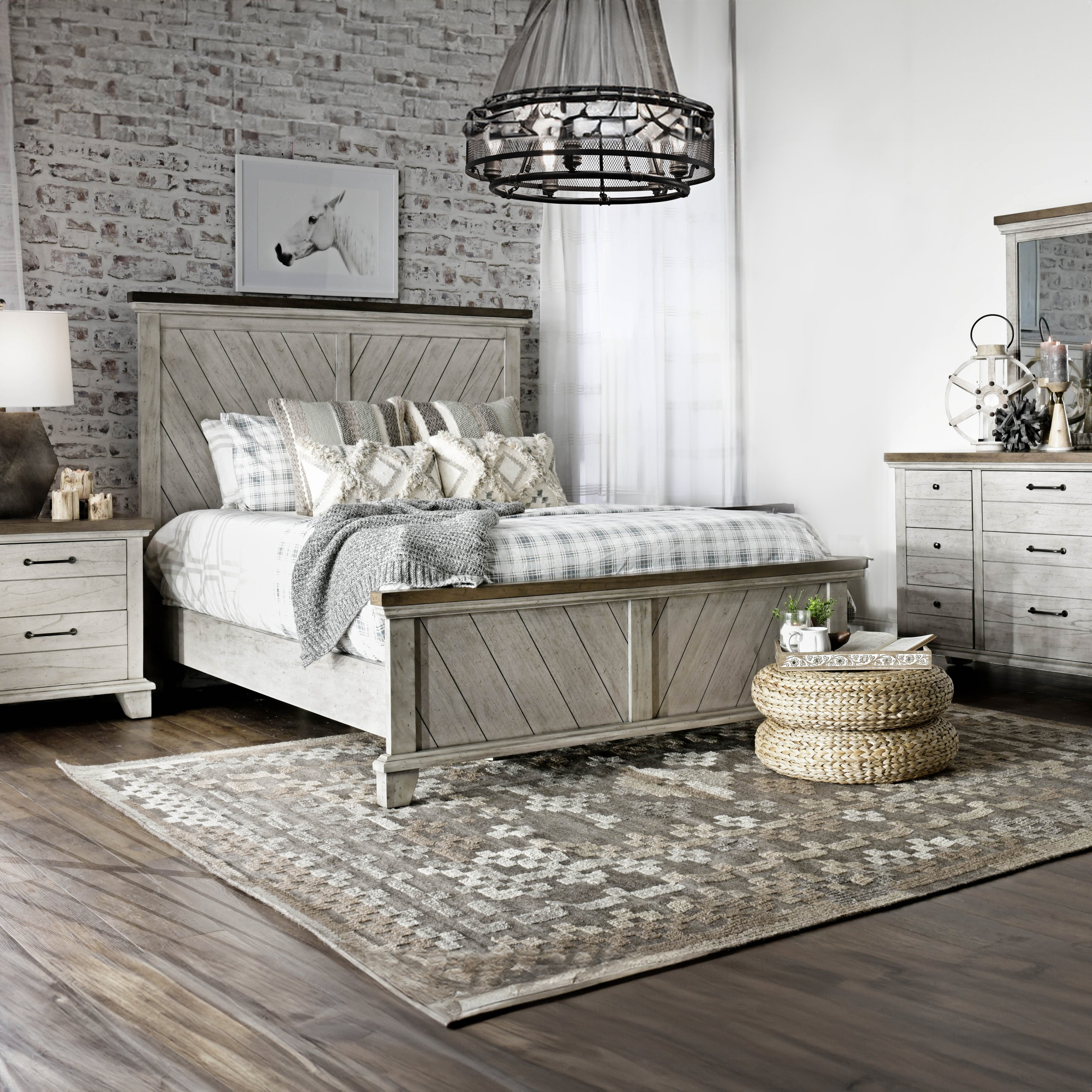 Bear Creek 4pc Queen Bed Set