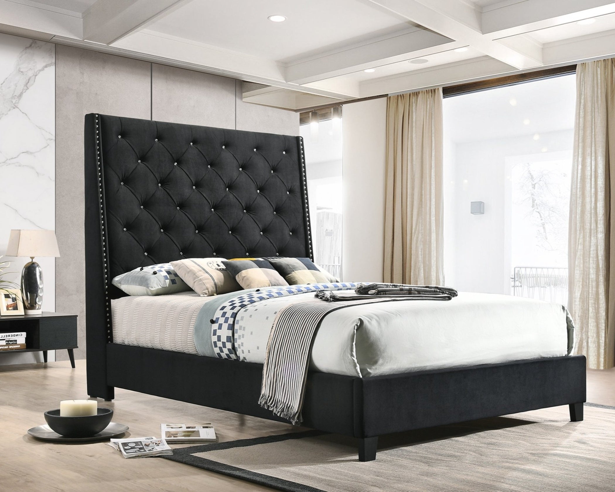 CM5265 Chantilly Black