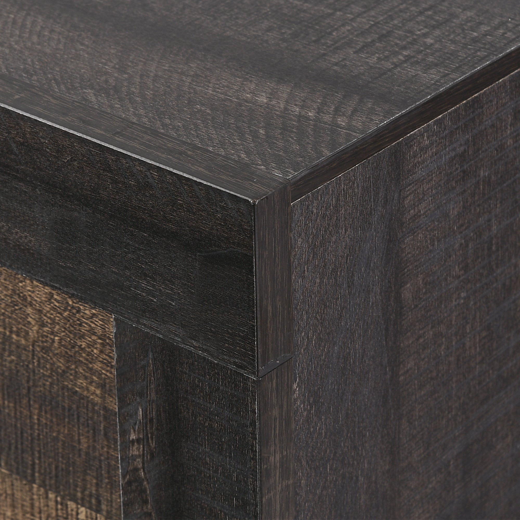 Harlington-Queen-Panel-5PC-Bedroom-Set