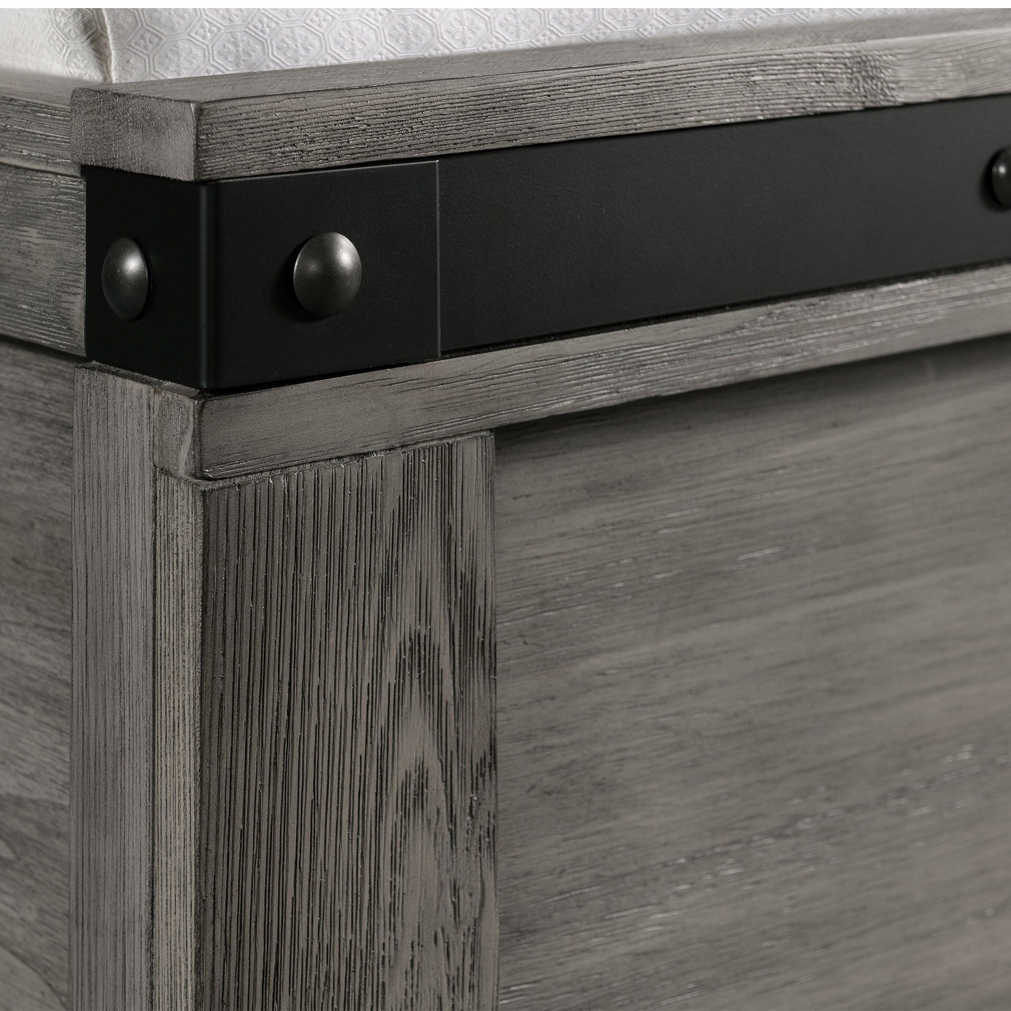 Wade-Queen-Panel-5PC-Bedroom-Set