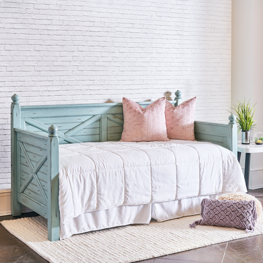 Woodhaven-Twin-Daybed-in-Distressed-Blue