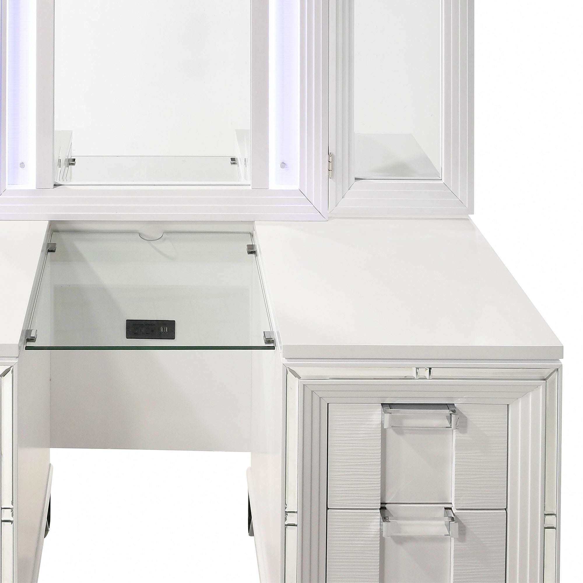 Twenty Nine Dressing Set with LED & USB Plug White