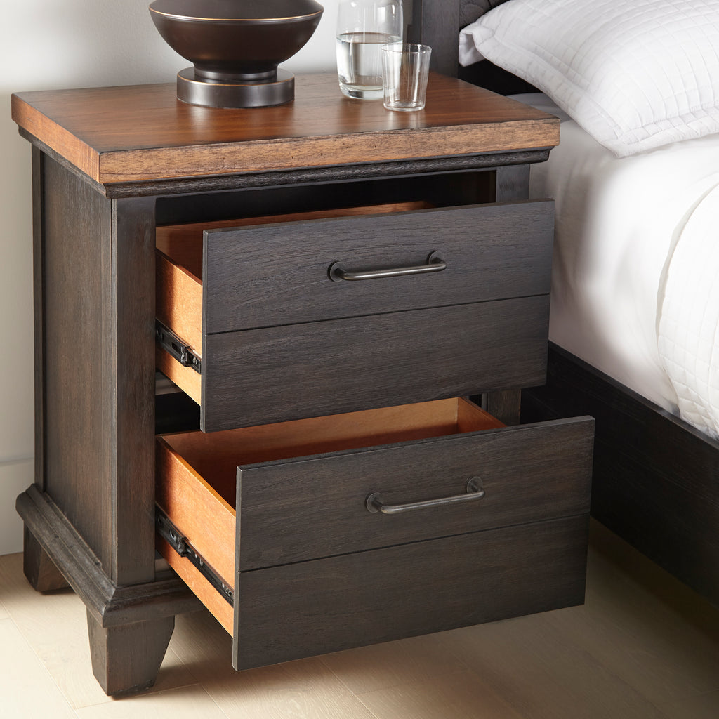 Bear Creek 3-Piece Queen Bed with 2 Nigh