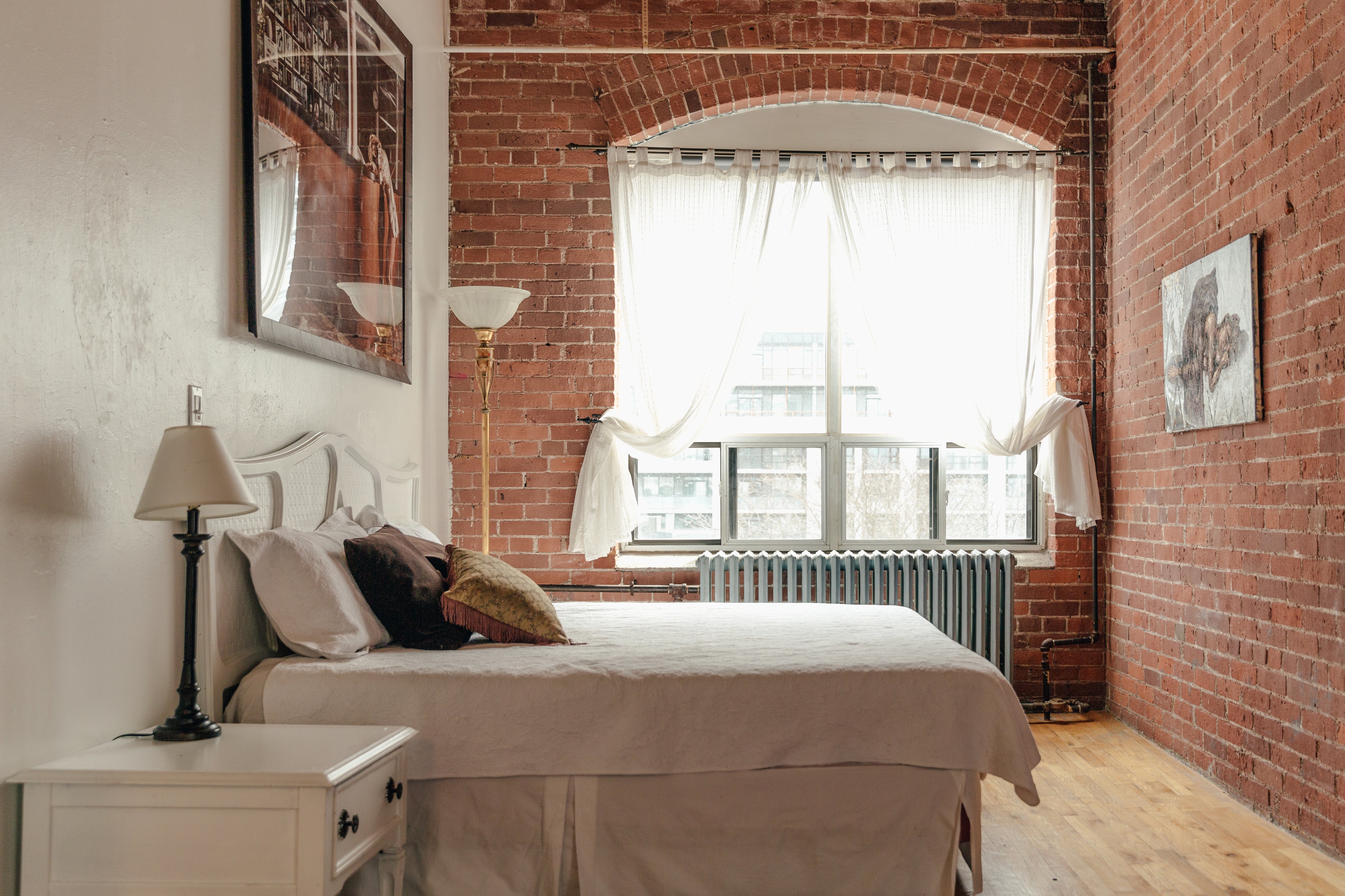 loft-style-bedroom.jpg