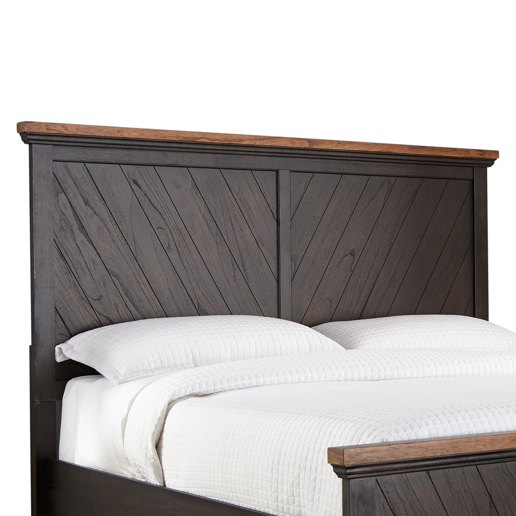 Bear Creek 3-Piece Queen Bed with 2 Nigh